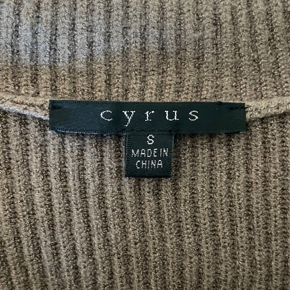 Cyrus Sweater - Picture 2 of 3